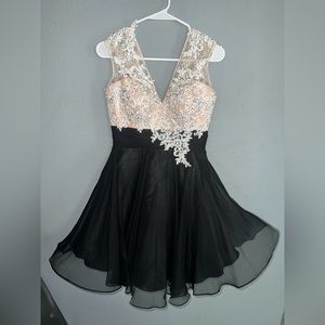 Mac Duggal A line dress Size 6